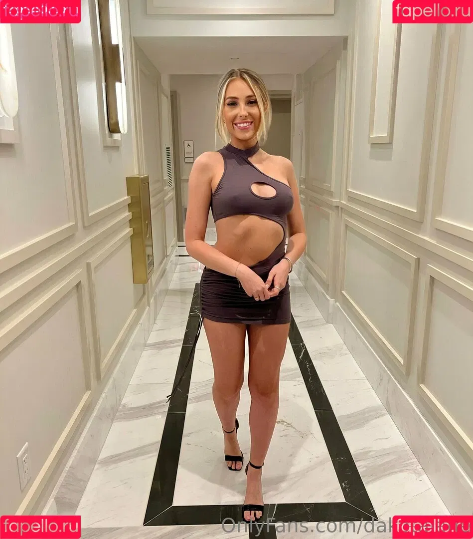DakotaJane Onlyfans Photo Gallery 