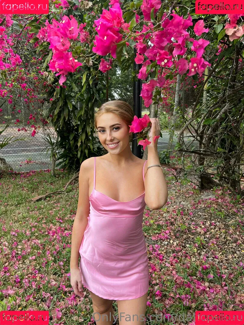DakotaJane Onlyfans Photo Gallery 