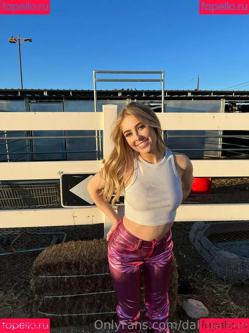 DakotaJane Onlyfans Photo Gallery 