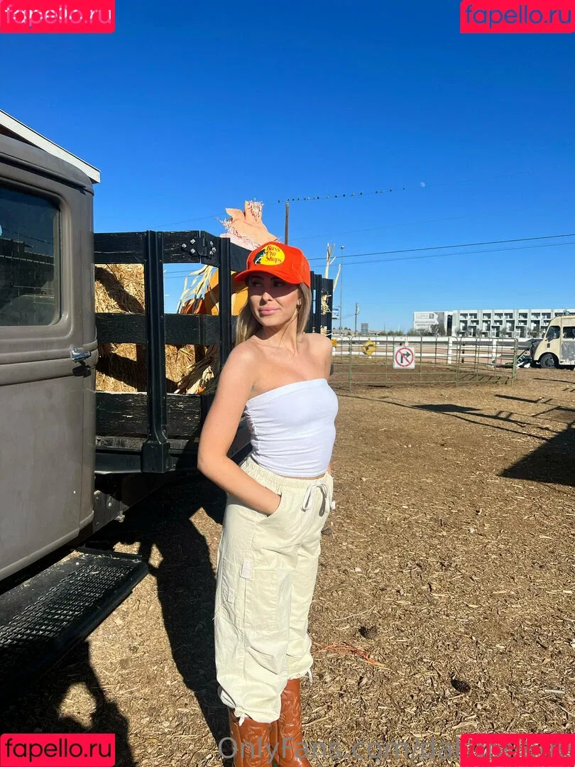 DakotaJane Onlyfans Photo Gallery 