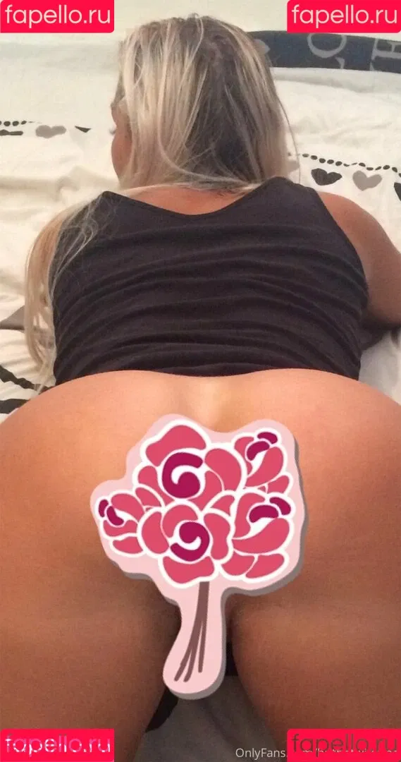 ukhotwifecouple Onlyfans Photo Gallery 