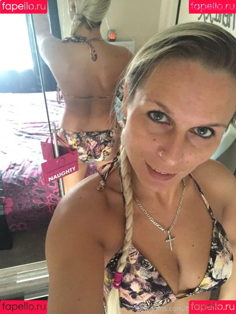 ukhotwifecouple Onlyfans Photo Gallery 
