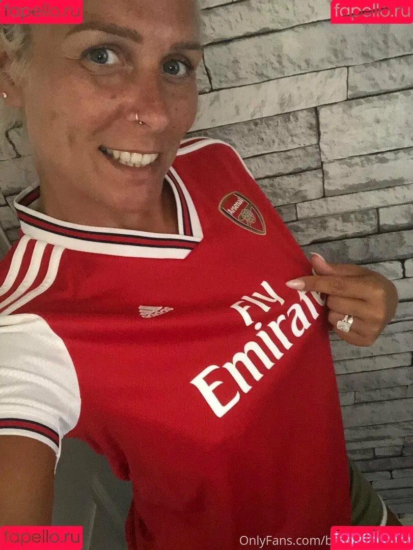 ukhotwifecouple Onlyfans Photo Gallery 