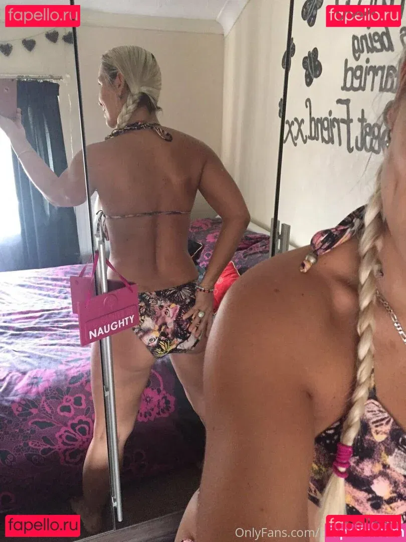 ukhotwifecouple Onlyfans Photo Gallery 