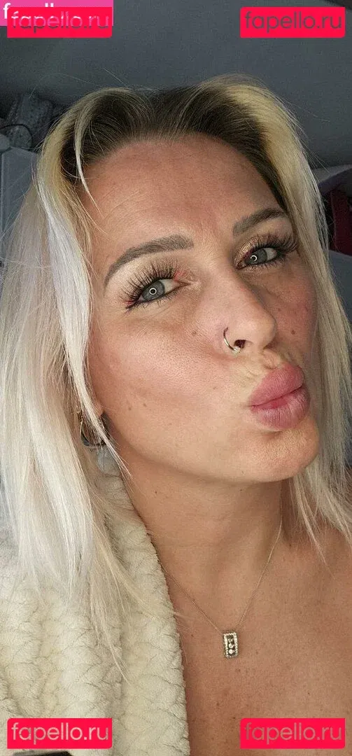 ukhotwifecouple Onlyfans Photo Gallery 