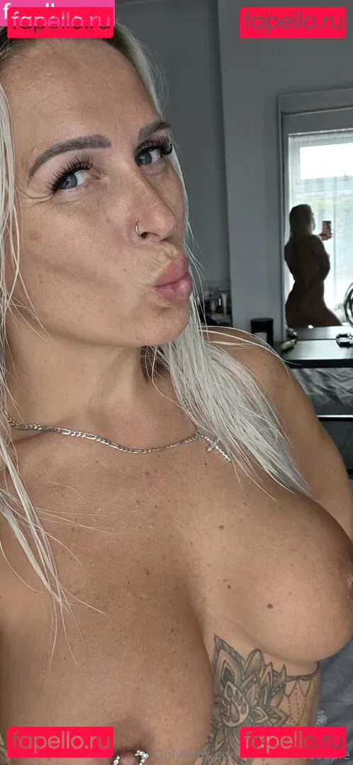 ukhotwifecouple Onlyfans Photo Gallery 