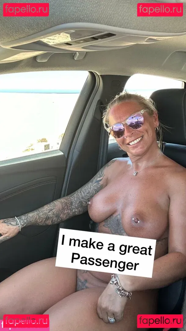 ukhotwifecouple Onlyfans Photo Gallery 