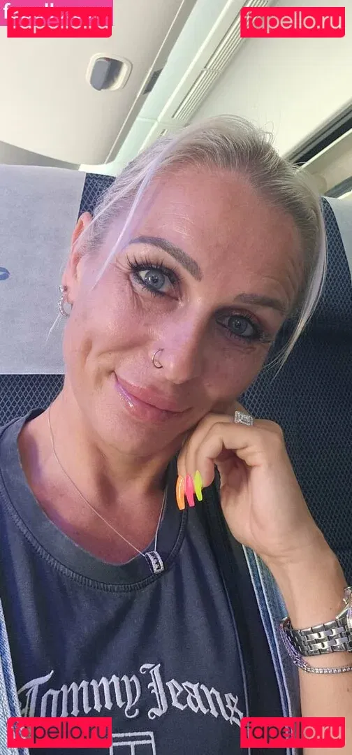 ukhotwifecouple Onlyfans Photo Gallery 