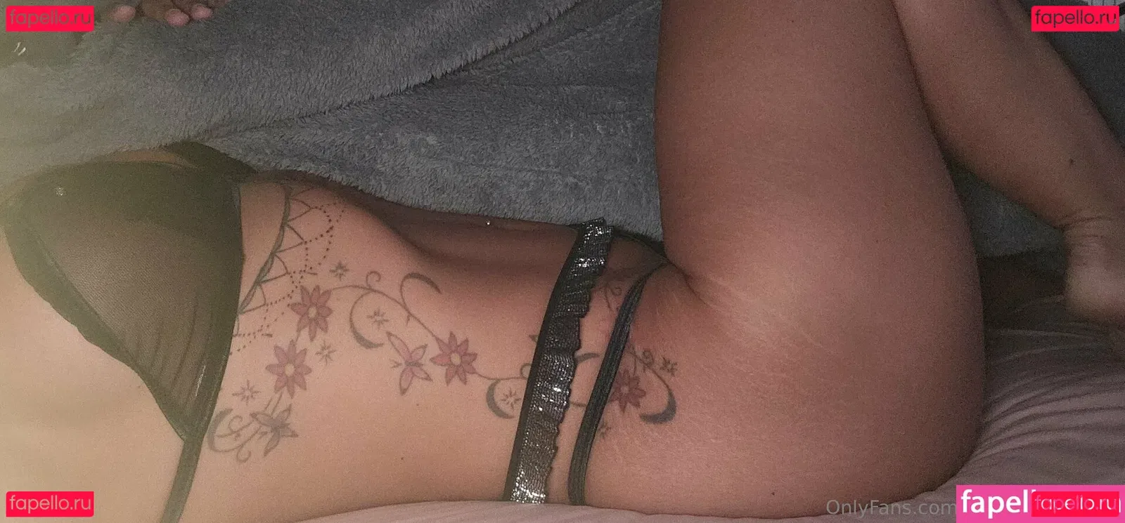 ukhotwifecouple Onlyfans Photo Gallery 