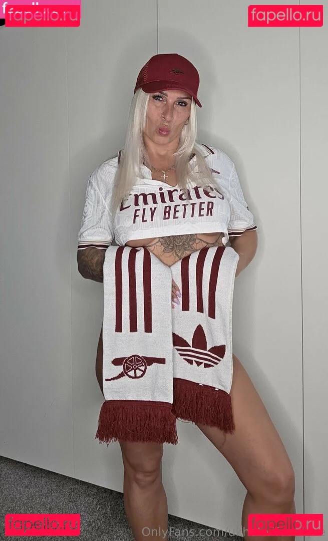 ukhotwifecouple Onlyfans Photo Gallery 