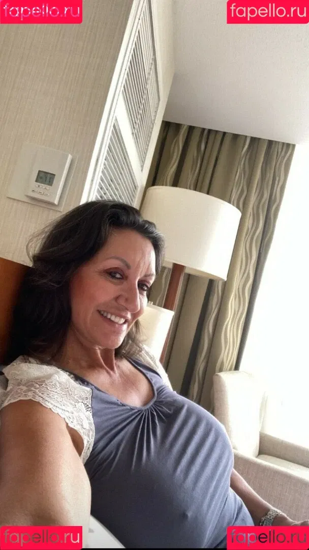 Persia Monir Onlyfans Photo Gallery 