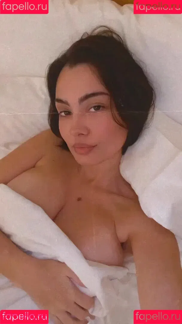 Adelaide T Onlyfans Photo Gallery 