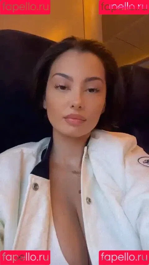Adelaide T Onlyfans Photo Gallery 