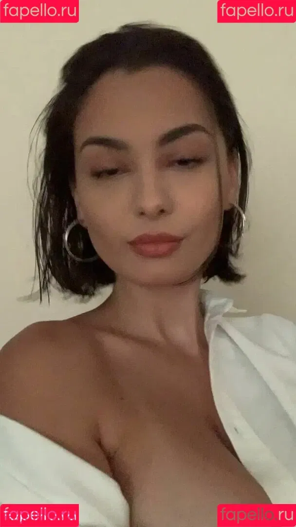 Adelaide T Onlyfans Photo Gallery 