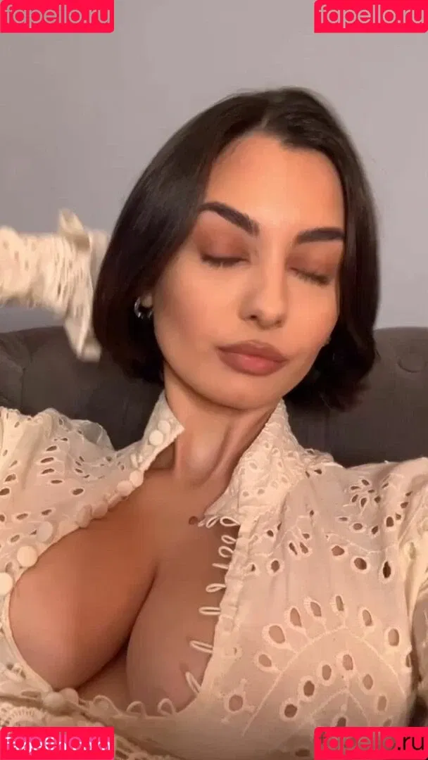 Adelaide T Onlyfans Photo Gallery 