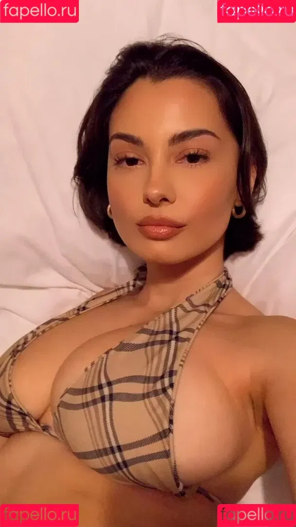 Adelaide T Onlyfans Photo Gallery 