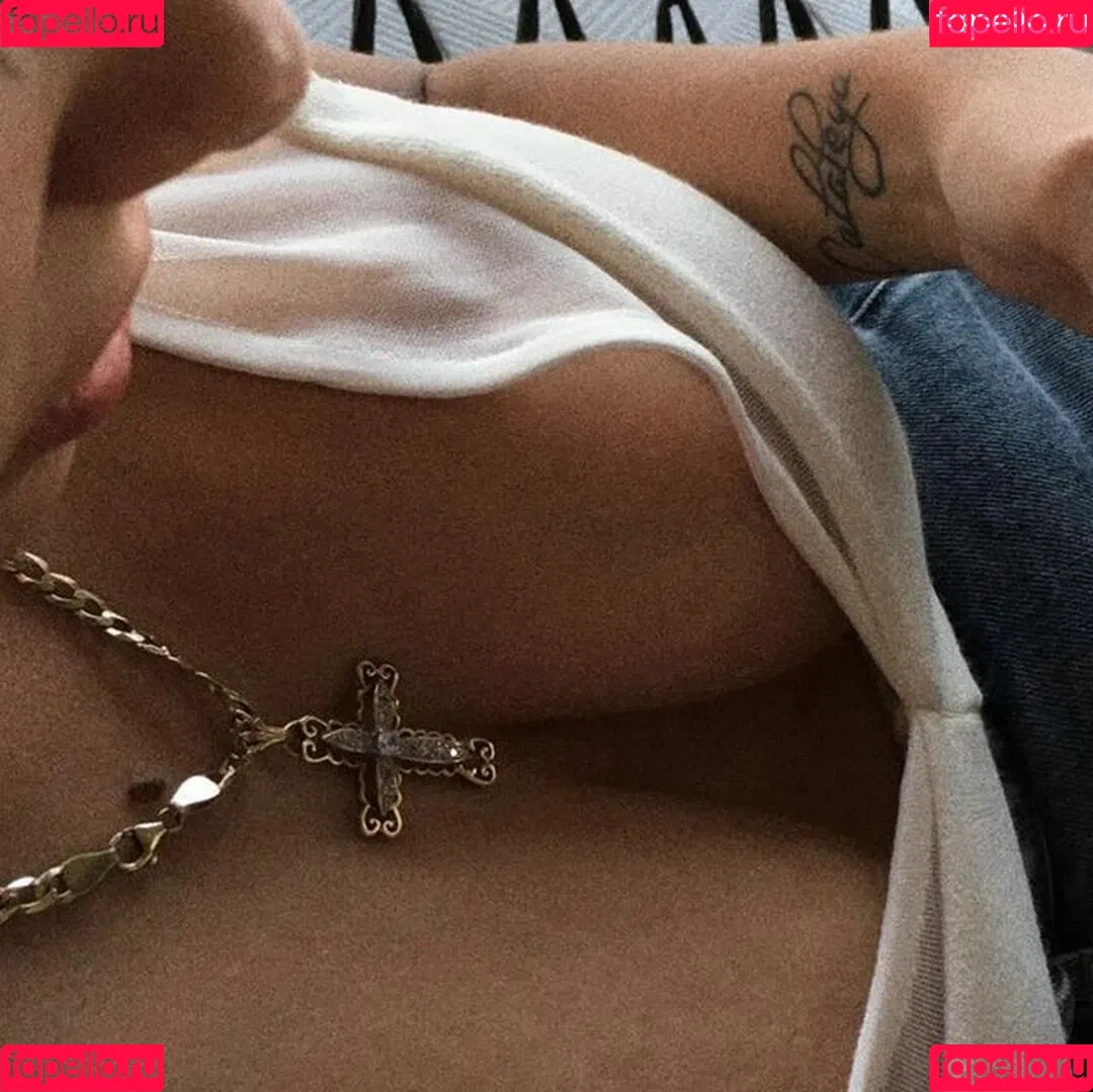 Adelaide T Onlyfans Photo Gallery 