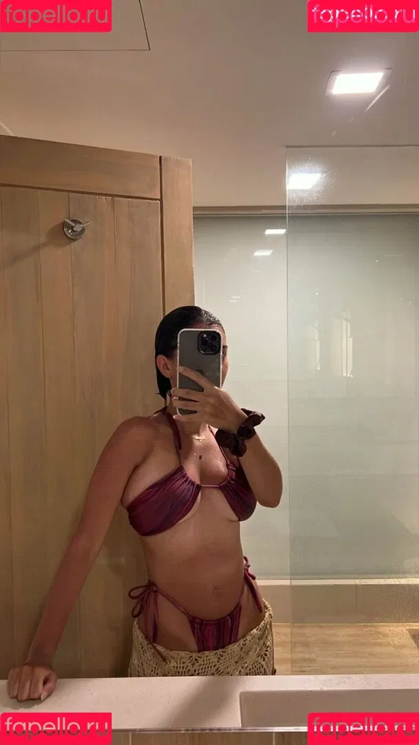 Adelaide T Onlyfans Photo Gallery 