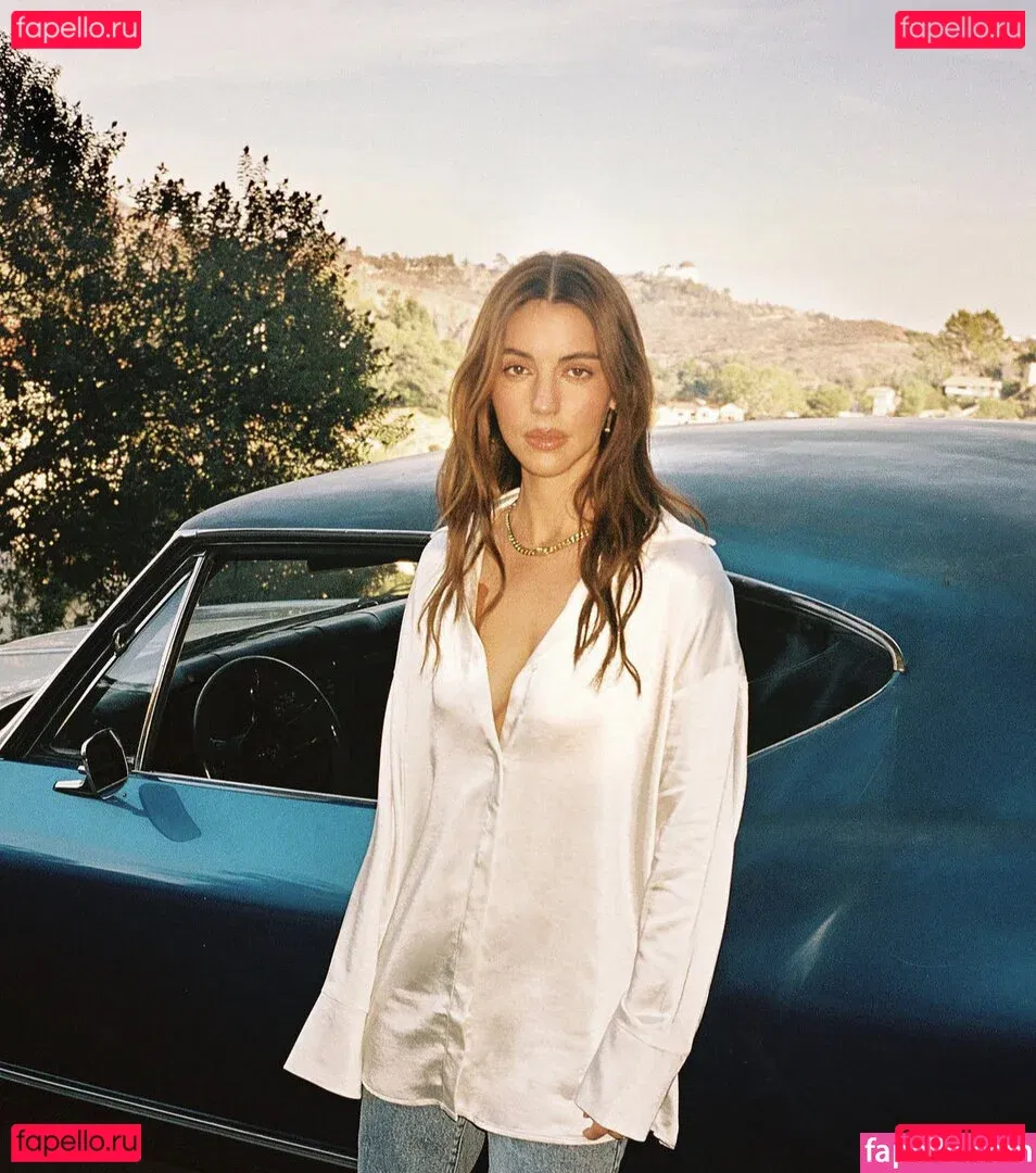 Adelaide T Onlyfans Photo Gallery 