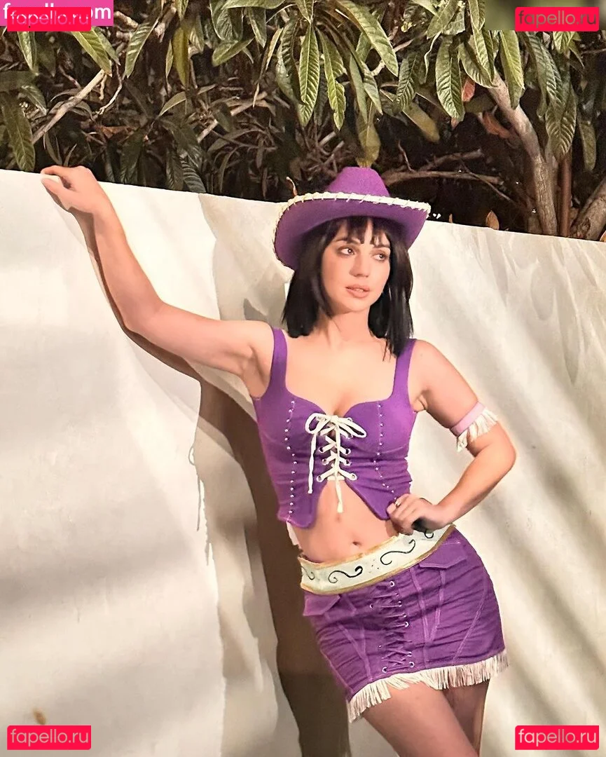 Adelaide T Onlyfans Photo Gallery 