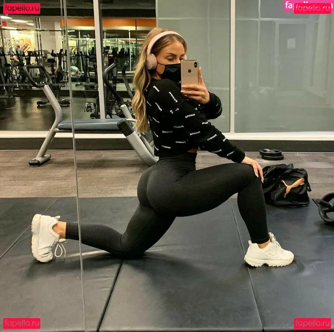 Marine Sainte Onlyfans Photo Gallery 