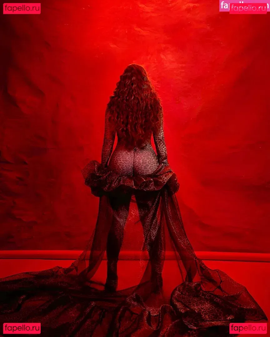 Naiara Azevedo Onlyfans Photo Gallery 