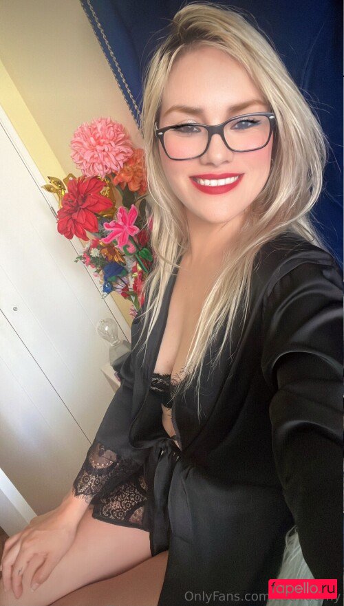 aktahly Nude Onlyfans Photo 24