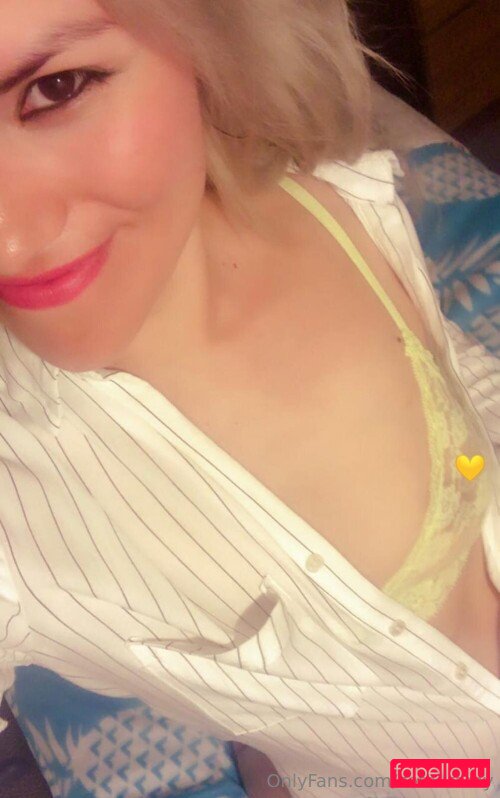 aktahly Nude Onlyfans Photo 7