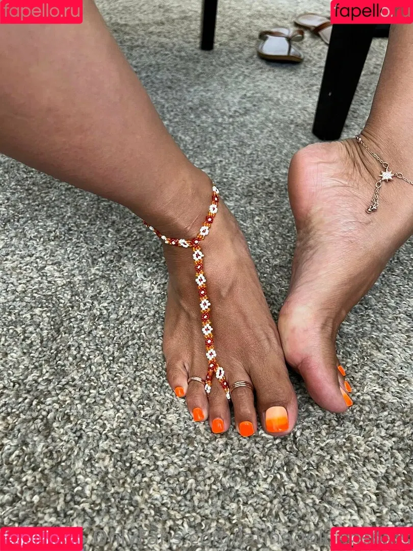 latinagoldensoles Onlyfans Photo Gallery 