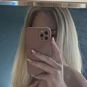 hj123 Onlyfans Photo Gallery 