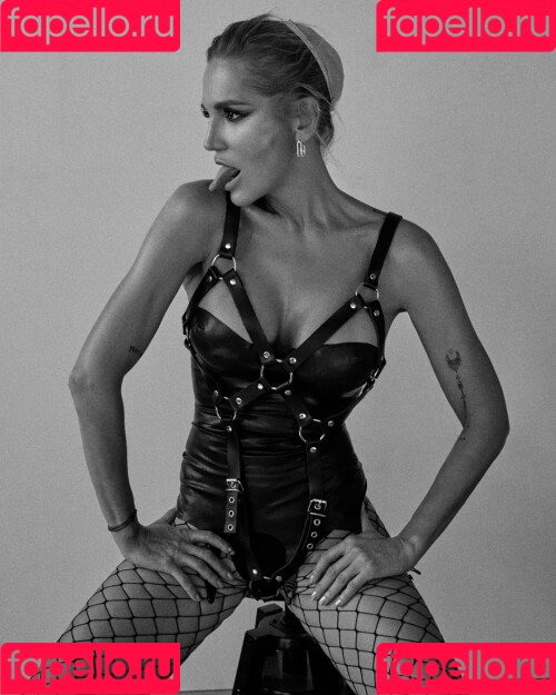 Lee Hee Express Onlyfans Photo Gallery 