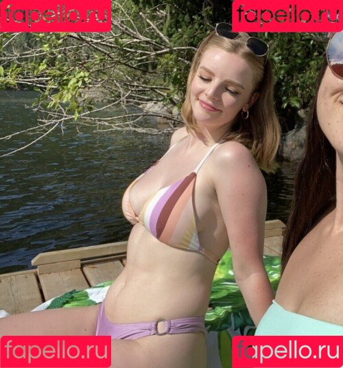 Lee Hee Express Onlyfans Photo Gallery 