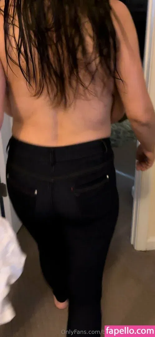 BustingMyButtons Onlyfans Photo Gallery 