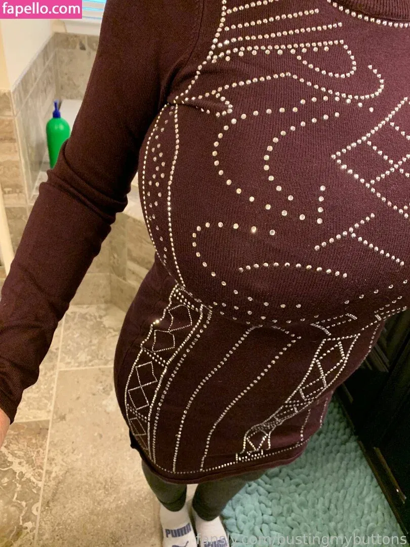 BustingMyButtons Onlyfans Photo Gallery 