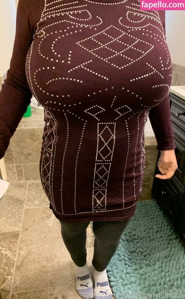 BustingMyButtons Onlyfans Photo Gallery 