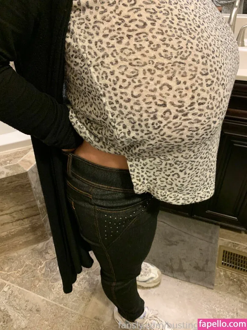 BustingMyButtons Onlyfans Photo Gallery 