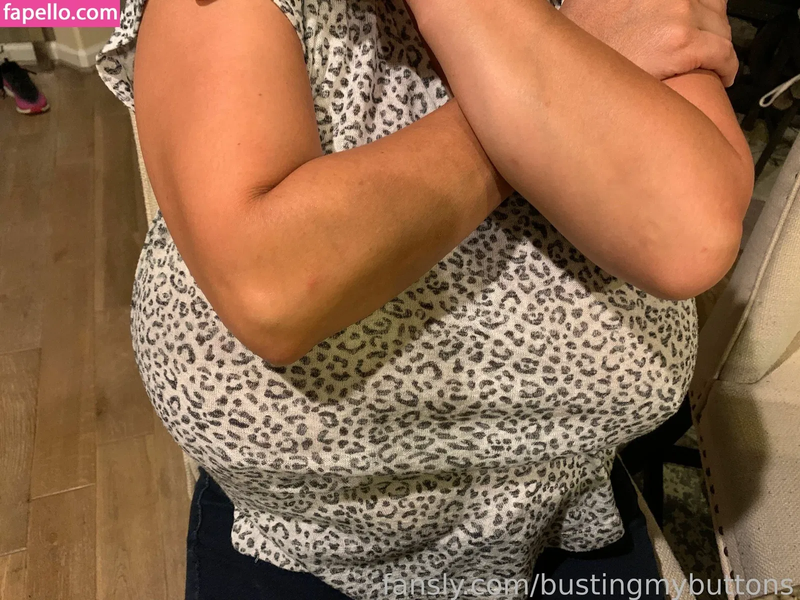 BustingMyButtons Onlyfans Photo Gallery 