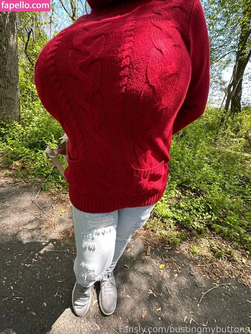 BustingMyButtons Onlyfans Photo Gallery 