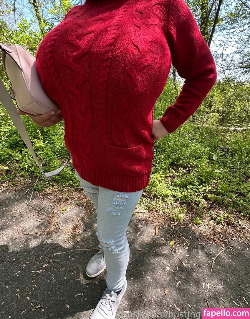 BustingMyButtons Onlyfans Photo Gallery 