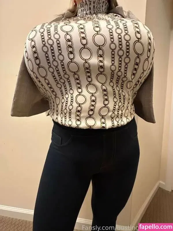 BustingMyButtons Onlyfans Photo Gallery 