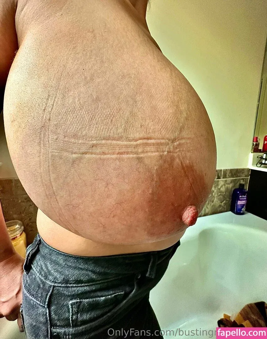 BustingMyButtons Onlyfans Photo Gallery 