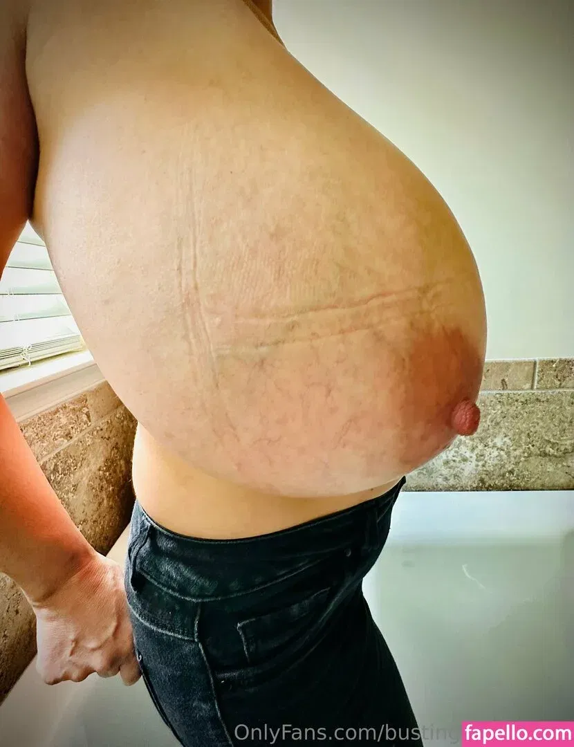 BustingMyButtons Onlyfans Photo Gallery 