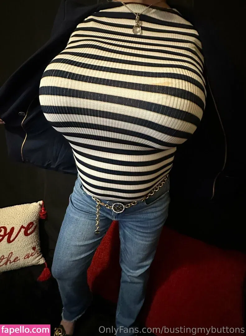 BustingMyButtons Onlyfans Photo Gallery 