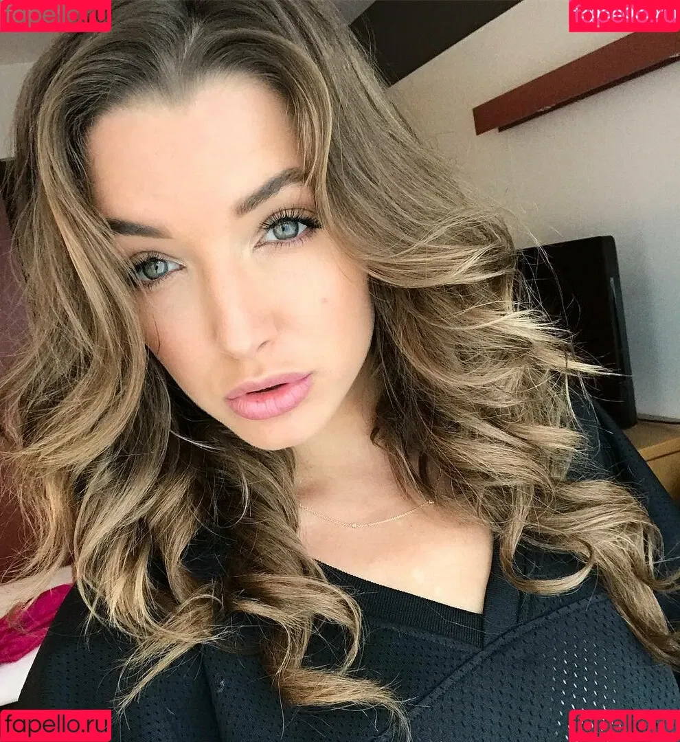 Alyssa Arce Onlyfans Photo Gallery 