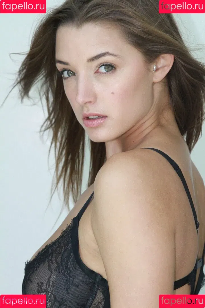 Alyssa Arce Onlyfans Photo Gallery 