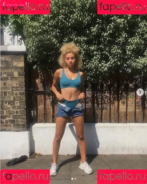 Lara_never_laura Onlyfans Photo Gallery 