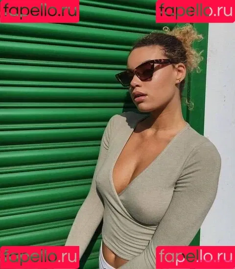 Lara_never_laura Onlyfans Photo Gallery 