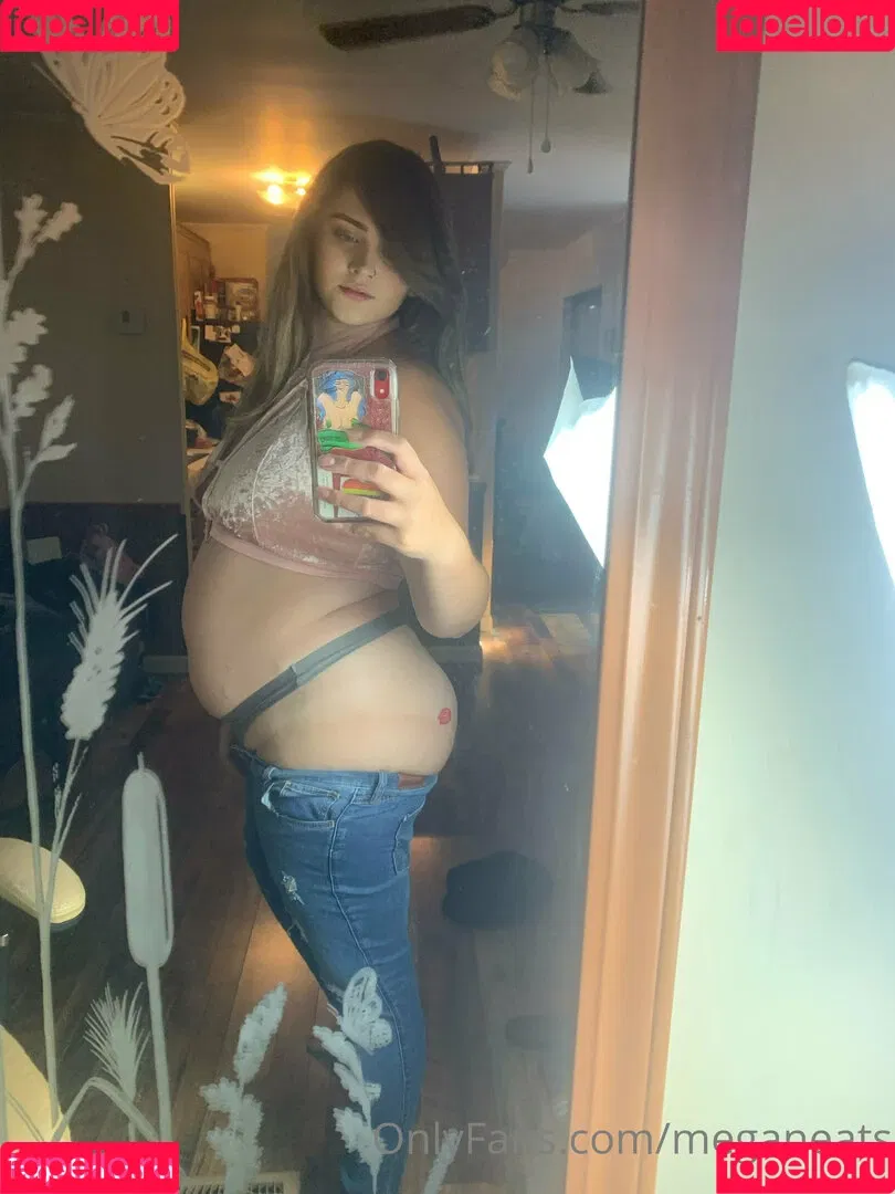 meganeats Onlyfans Photo Gallery 