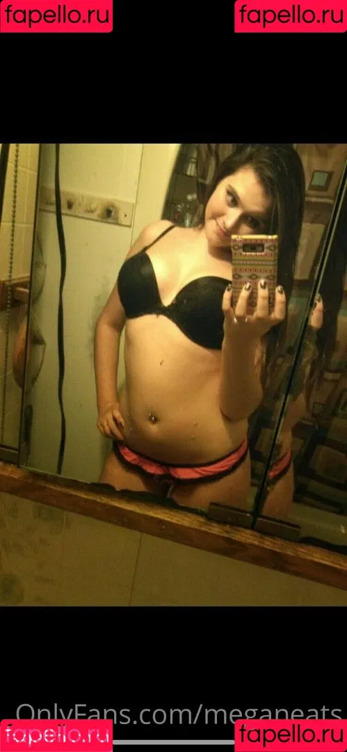 meganeats Onlyfans Photo Gallery 