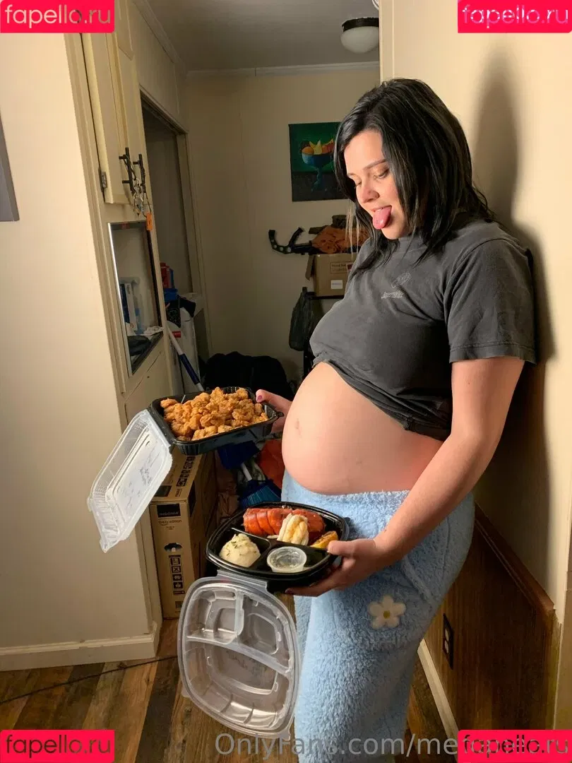 meganeats Onlyfans Photo Gallery 
